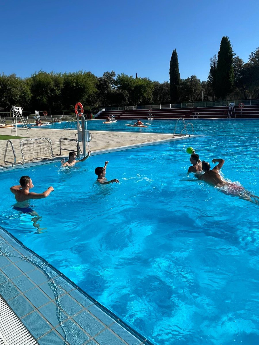 💯 ¡Espectacular cuarto día en el Complejo Deportivo La Garza!

⚽️ Aprendizaje y momentos inolvidables asegurados 

 ¡Mañana clausura del campus!

#SomosJaén💛