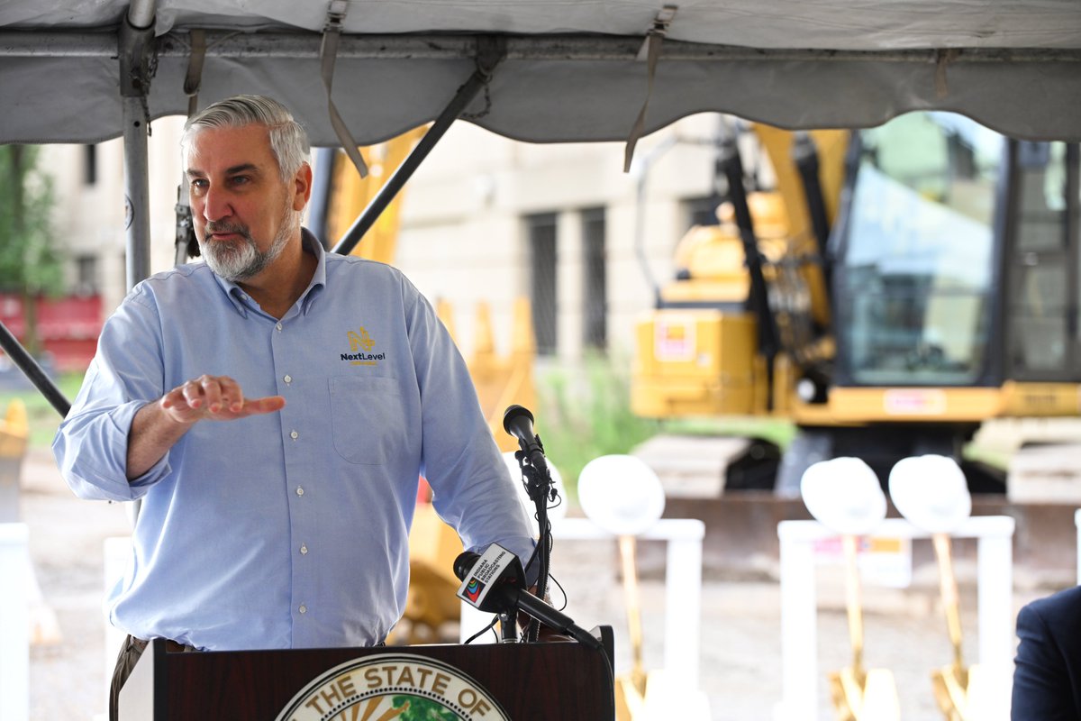 Indianapolis officially broke ground on the new RATIO-designed Indiana Archives Building this week!

Scheduled to be complete in 2025, the facility sets new precedents for this unique project type, conserving priceless documents and artifacts.

Read more - indianacapitalchronicle.com/2023/08/15/con…