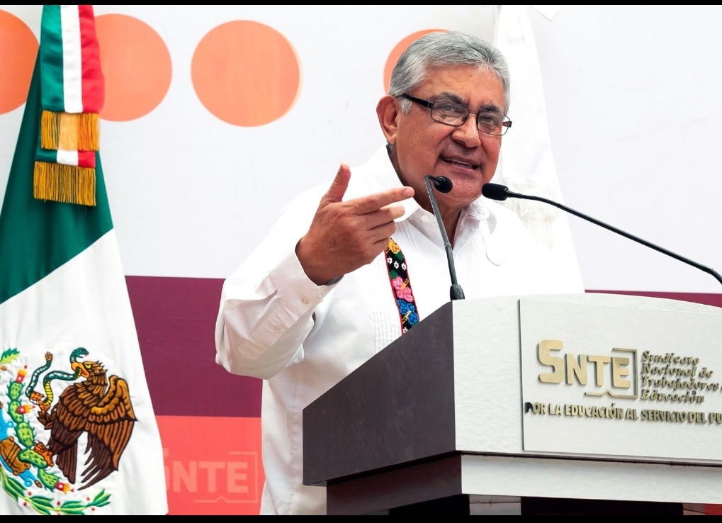 TigrilloCura's tweet photo. COMUNICADO 50-2023
Ciudad de México, 17 de Agosto de 2023
 
PIDE ELSNTE A 8 GOBERNADORES LA ENTREGA OPORTUNA DE LOS LIBROS DE TEXTO GRATUITOS. https://t.co/oQb77pLJFU