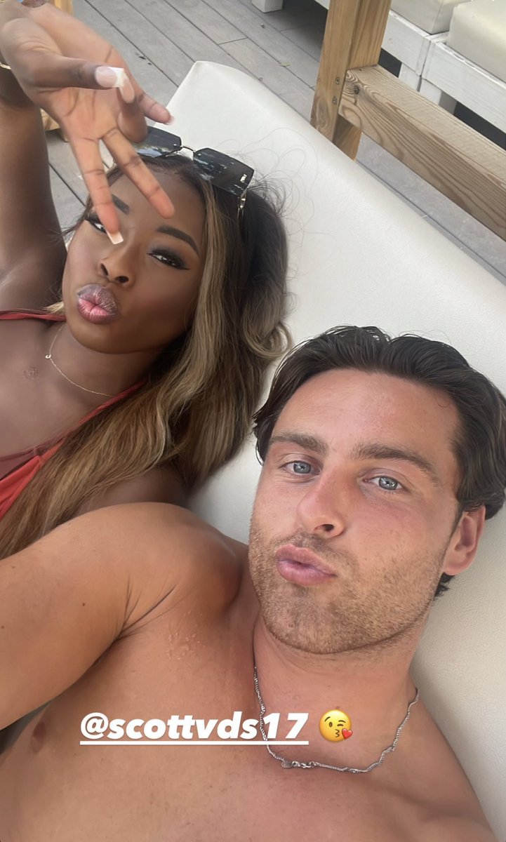 trashtvIover's tweet photo. Casey you ate this one lil thing 🤭 #loveisland https://t.co/yYGMxt5b5c