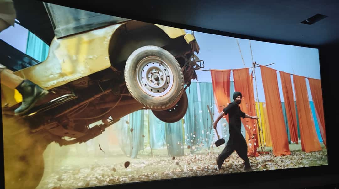 aseemgroup's tweet photo. Watch this tsunami movie, maza aa gaya. Gadar macha Diya super duper hit 🎯
Paisa vasool.. movie 

unbelievable 
#Gadar2 #Gadar2HuiJantaKi #Gadar2collection #SunnyDeol #AmeeshaPatel #amrishpuri
#vivekshauk #600cr
#Blockbuster
Love you @iamsunnydeol https://t.co/4s4hoq9SzV