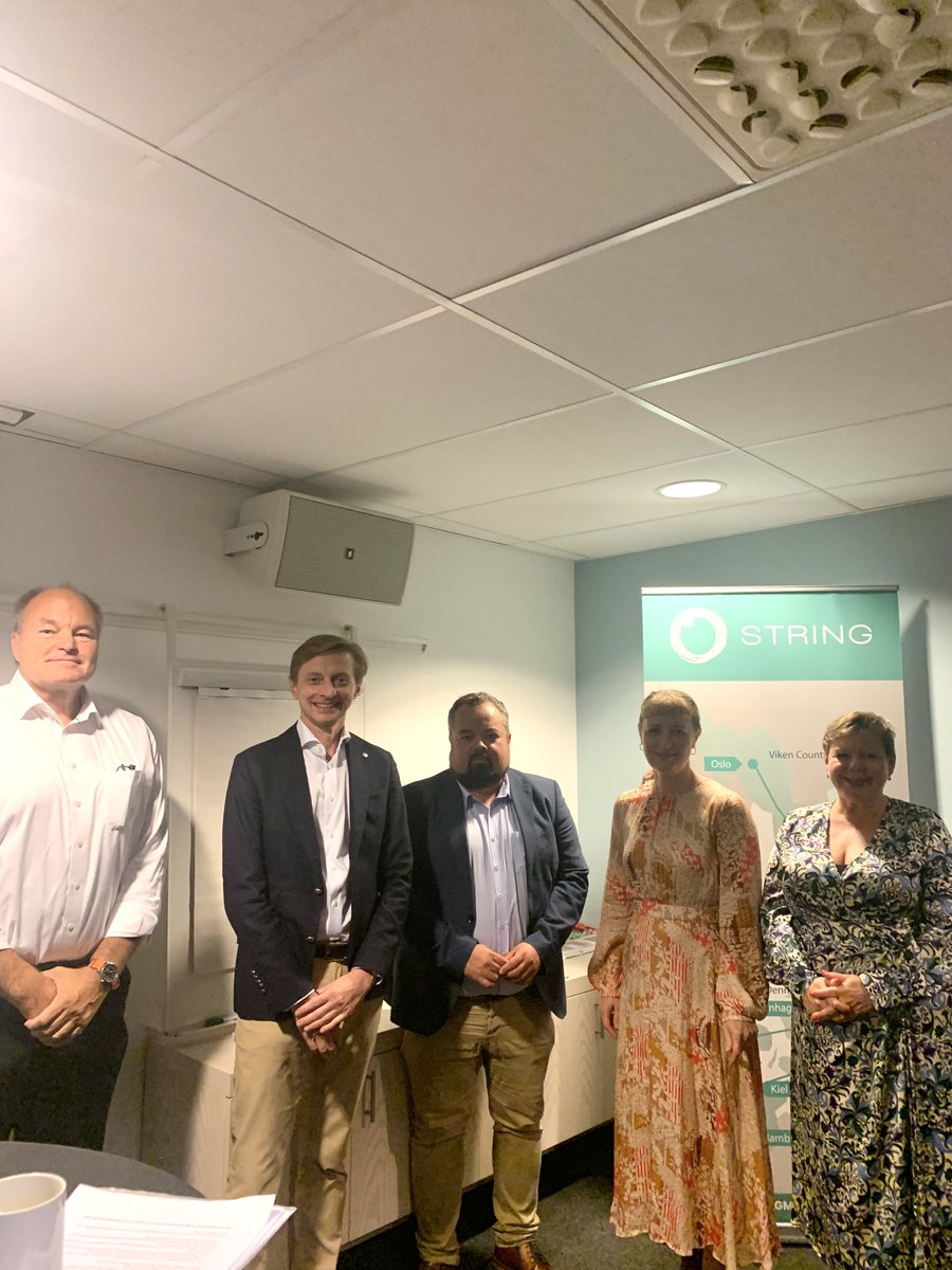 Today, STRING hosted a panel discussion in Arendal, on the role of the Fehmarn Belt Fixed Link as a gateway to Europe. 

Key takeaway: To fully reap the benefits of this vital link, we need to upgrade the Oslo-Gothenburg railway connection!🚆🇳🇴 #arendalsuka2023
