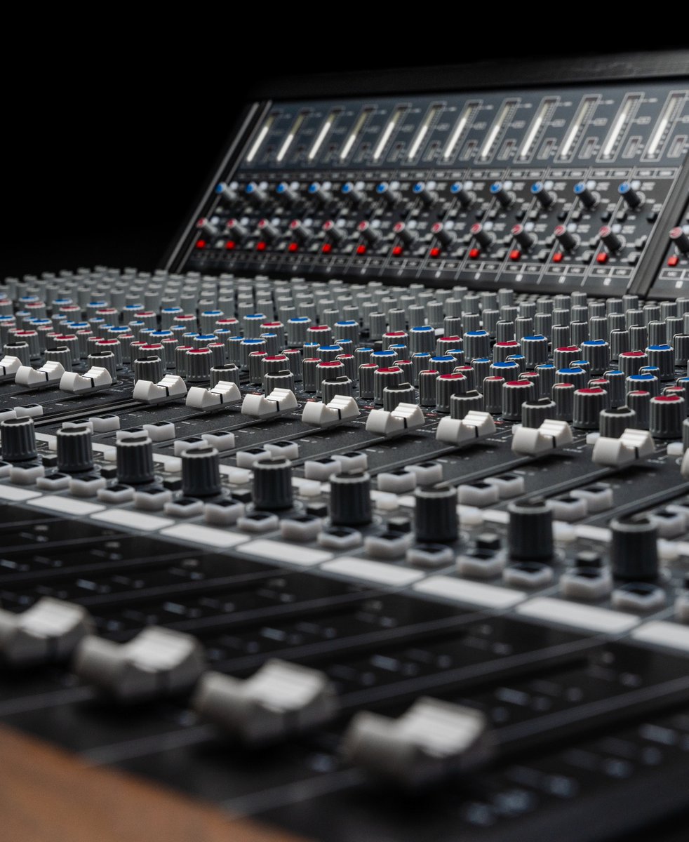 AudientWorld's tweet photo. ASP8024-HE has had a glow up and it's looking better than ever 😍

Don't forget that you can now design your very own 8024-HE using our brand new console builder available on our website 🤟🔥

Link 🔗👉 https://t.co/g4ScHCz0zD

#Audient #ASP8024 #ASP8024HE https://t.co/Se3cndrba6