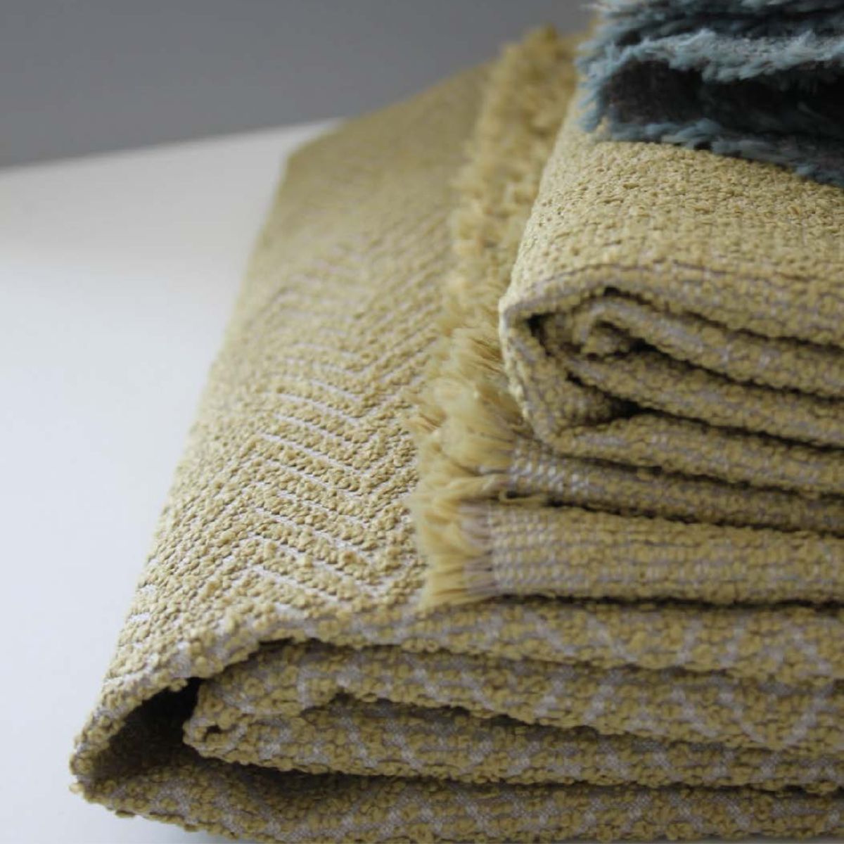 🌿Sustainable Style with Spellbounds SYNERGY. FR-One's eco-friendly multipurpose bouclé with two designs Saiph &amp; Sabik

♻️Crafted from 95% &amp;96% recycled polyester, Synergy meets all relevant UK standards for upholstery, curtains &amp; bedding. #globalrecycledstandard #boucle #bouclé