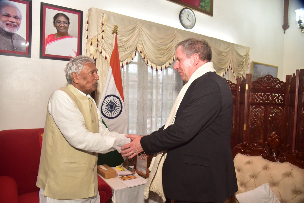 MeghalayaGov's tweet photo. Mr. Nicholas Low, British Deputy High Commissioner, Kolkata yesterday paid a courtesy #CallOn the Hon’ble Governor of Meghalaya, Shri. Phagu Chauhan Ji at Raj Bhavan, Shillong @DiprMeghalaya (https://t.co/6GpkSG1vea) https://t.co/n2kKi7SfXO