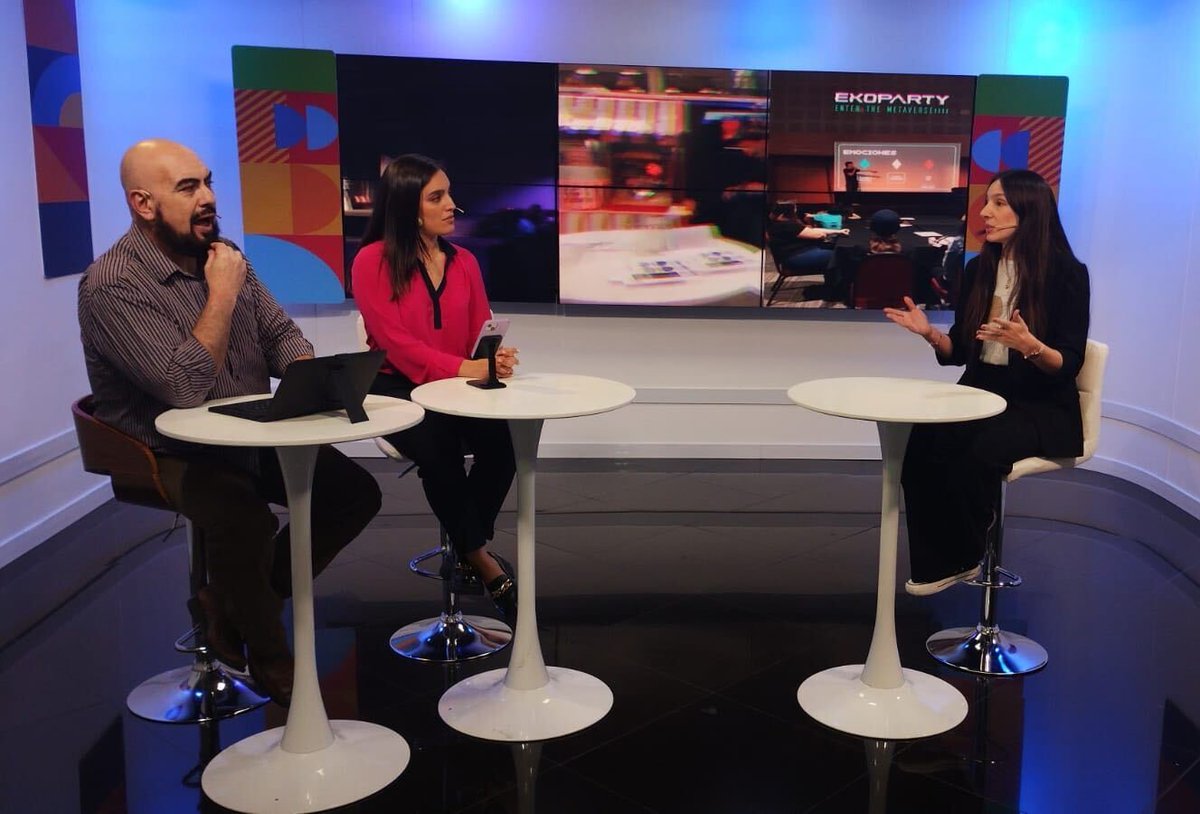 ¡Futuro Hacker hizo su paso por Chile! 🇨🇱

Con el propósito de generar un efecto significativo en la sociedad y cultivar habilidades en ciberseguridad en Latinoamérica, en alianza con diversas instituciones, ¡llegamos a Chile! 💥

Durante los últimos dos días, pudimos disfrutar