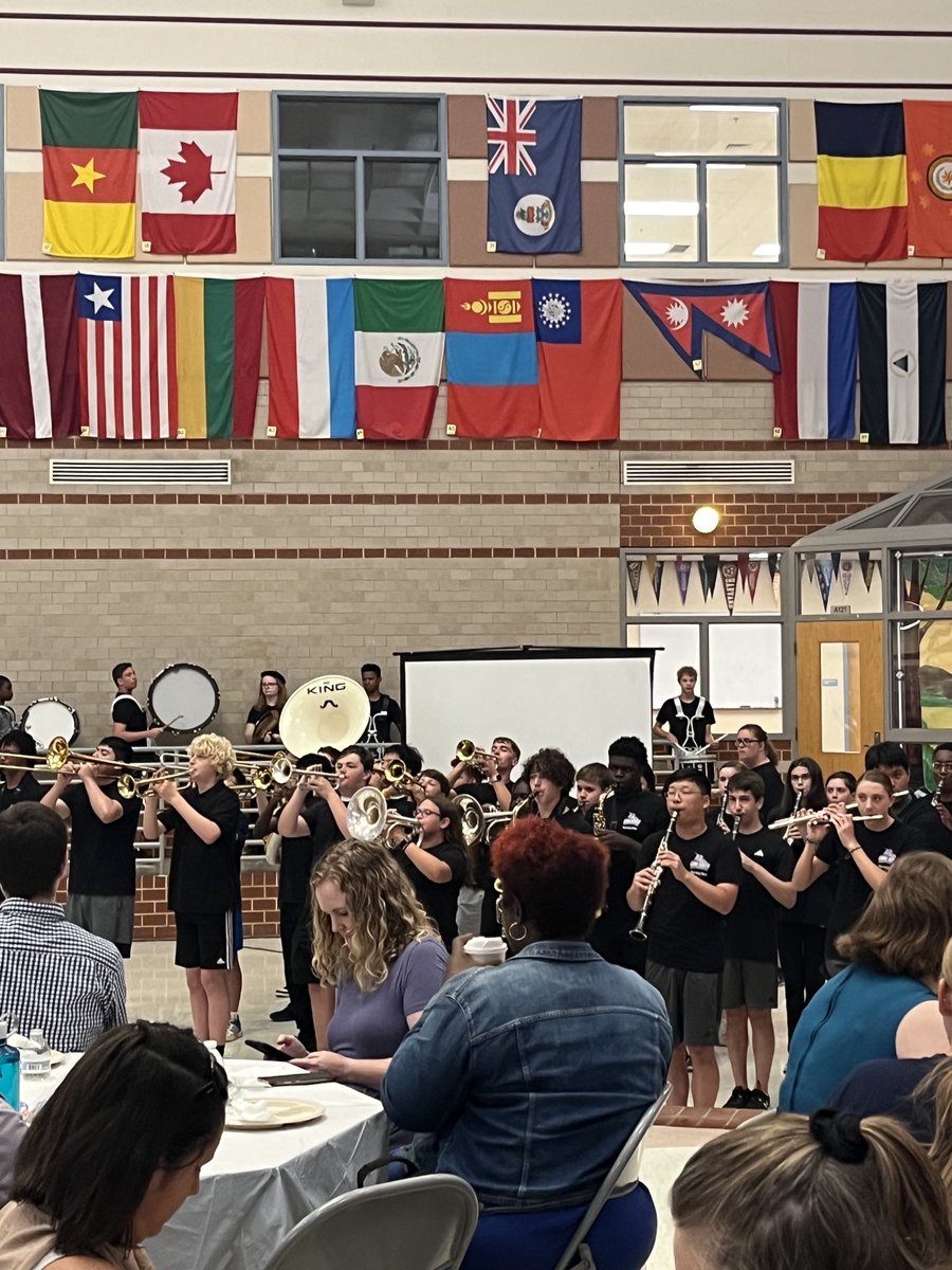 pnearyLRHS's tweet photo. ⁦@hcpss_lrhs⁩ and a HUGE shout out to the fabulous LRHS marching band!! ⁦@LRHS_Boosters⁩ https://t.co/IHSpoHvSXl