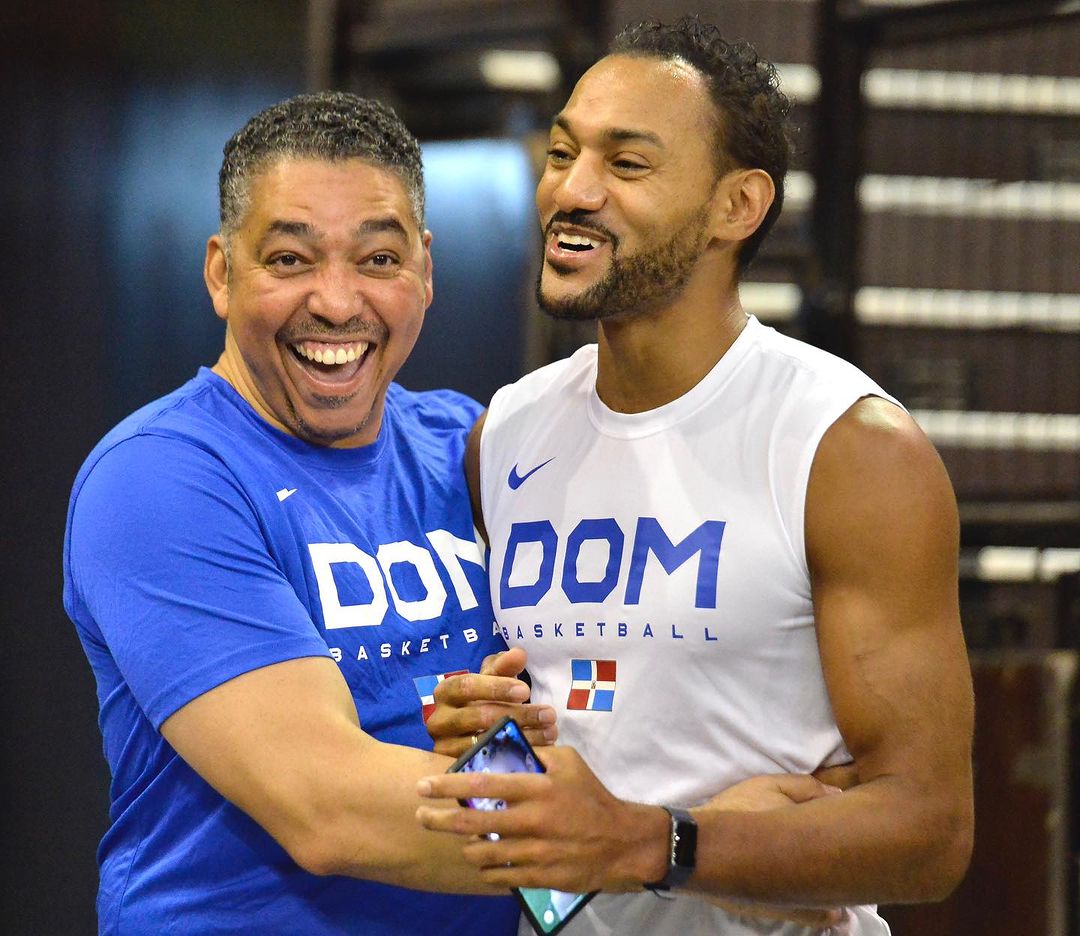 Hoy recibimos la visita de @sadielrojas , símbolo de entrega y pasión por el baloncesto dominicano 🏀🇩🇴. Su presencia nos recuerda que la historia de nuestra selección está tejida con la dedicación de jugadores inquebrantables.