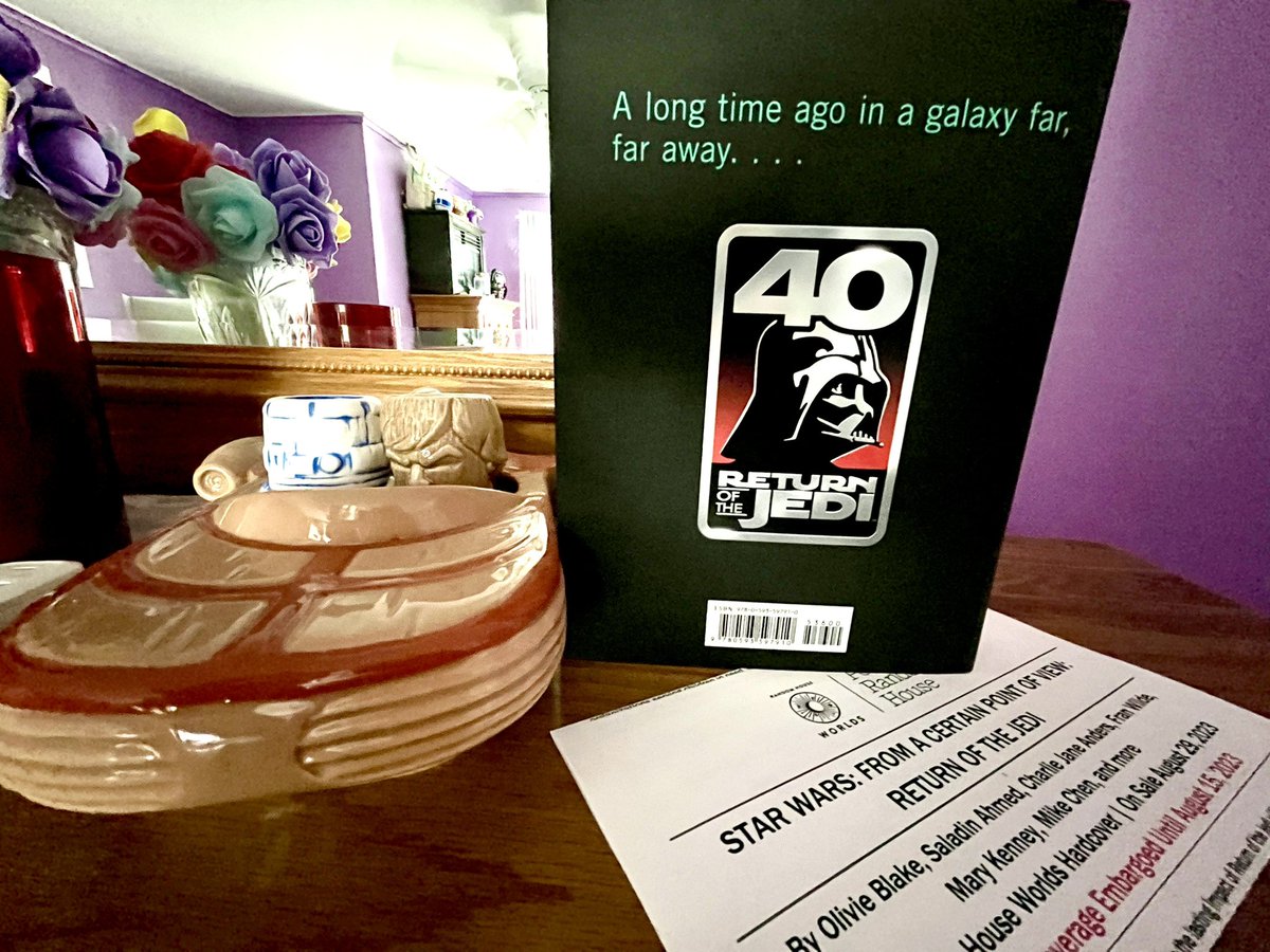 TarkinsTopShelf's tweet photo. It’s here!!!
40 Stories Celebrating 40 Years Of Star Wars: Return Of The Jedi: From A Certain Point Of View
Thanks to all the kind humans over at @DelReyStarWars and @starwars for gifting us with stories like these✨ #StarWars #ReturnOfTheJedi #FromACertainPOV https://t.co/OD7XlmSThX
