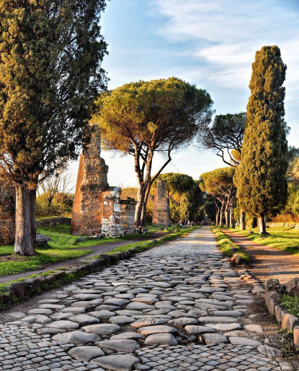 A calm evening on the magnificent Via Appia. The Appian Way was one of the earliest and most important roads built by the Romans (c. 312 BCE), connecting Rome to Brindisi. 📷 u/filosoful #Classics #Roman #History #Rome #Italy