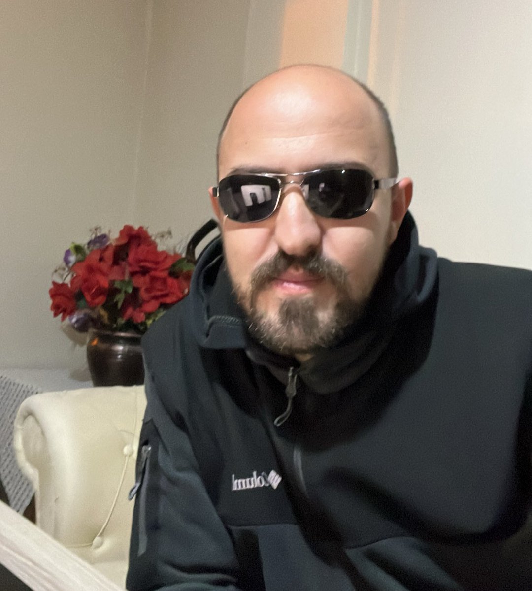 oguzhanalpdoan's tweet photo. akışına bıraktık kimse için kendimizi heba etmeyiz 😎 https://t.co/s0jSKdJNcK