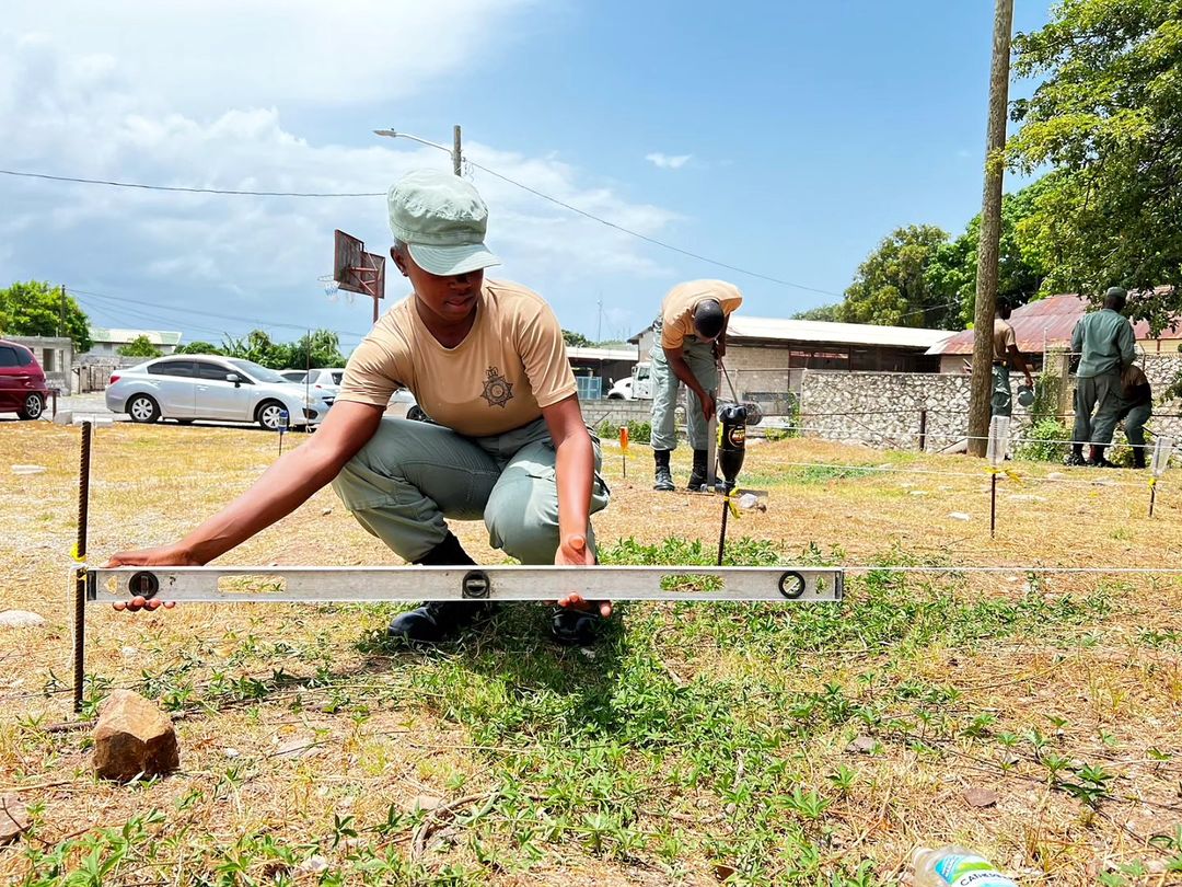 JDFSoldier's tweet photo. The trainees are under the guidance of Sgt BRISSETT, D, an instructor at the SchTVT.
Here are some highlights!
#EducateEmpowerEvolve
#StandardsNoCompromise
#OnTheJobTraining #GeneralConstruction
#IndividualCompetence https://t.co/MF33EbN4Sw