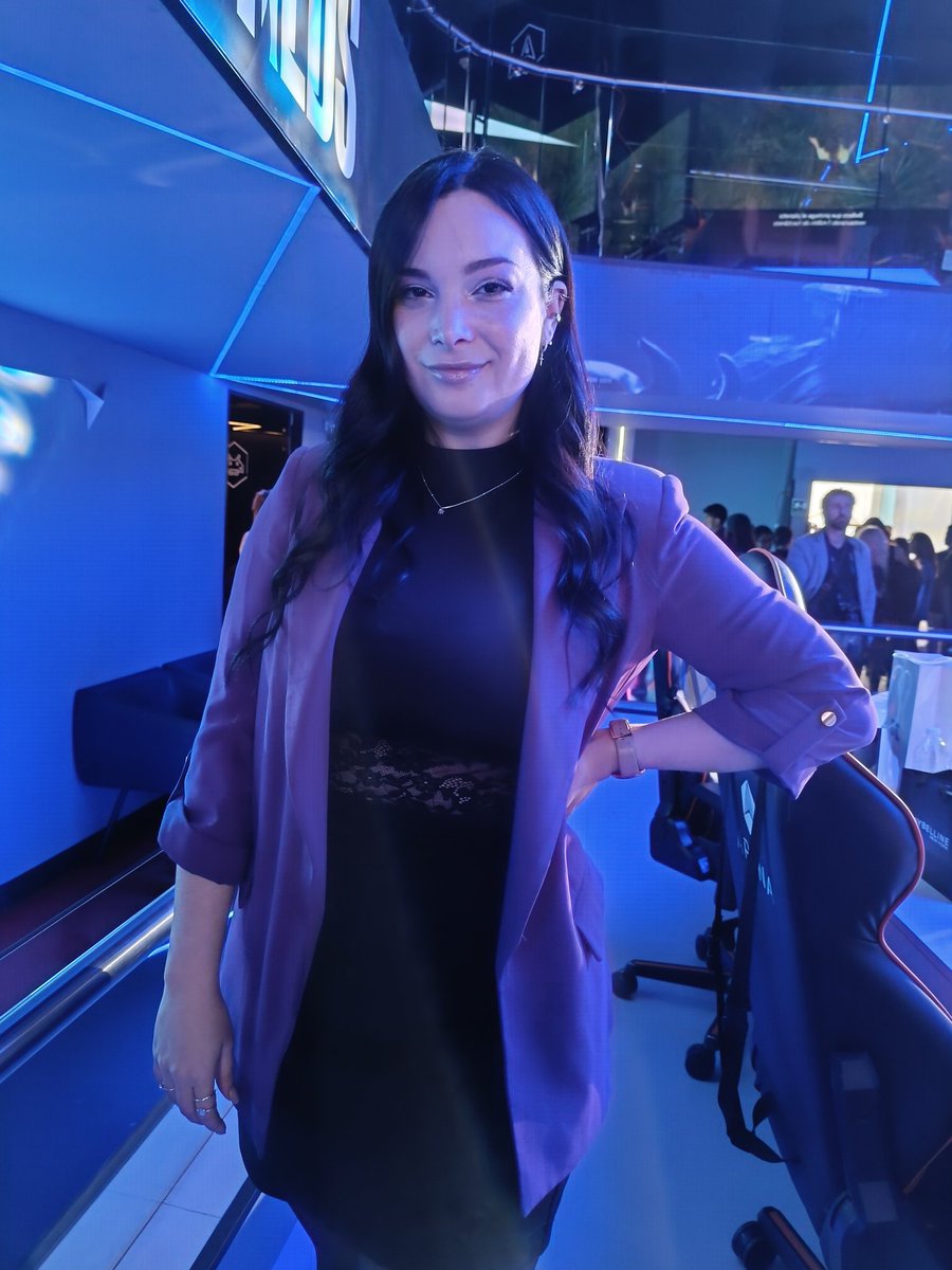 newslinereport's tweet photo. . @TelefonicaMX, en alianza con L'ORÉAL, presentan en CDMX la mesa de #diálogo 'La violencia no es un juego', que reflexiona sobre la #erradicacion de la #violencia hacia las #mujeres en la industria #gaming.
Paola Barquet, Olimpia Coral, Mariana Baños, Kalipso, Jennifer Romero https://t.co/j9kG3L4nHr