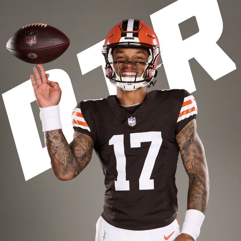 brownsfanuk's tweet image. Who’s looking forward to watching this guy play some football tonight? #Browns