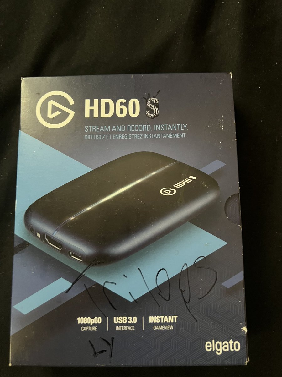 Btw thank you to @Trilops_ on the new elgato ! I won his raffle a month ago! It did arrive a week or 2 ago I’ve just been so busy! But thank you my dude ❤️