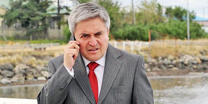 cristian_tejo's tweet photo. Exalcalde de Puerto Natales, Fernando Paredes salió de prisión preventiva durante esta tarde, tras lo determinado por la corte de apelaciones de Punta Arenas, ahora quedó con la medida cautelar de arresto domiciliario total por el caso LED @adnradiochile https://t.co/4it0wM7axf