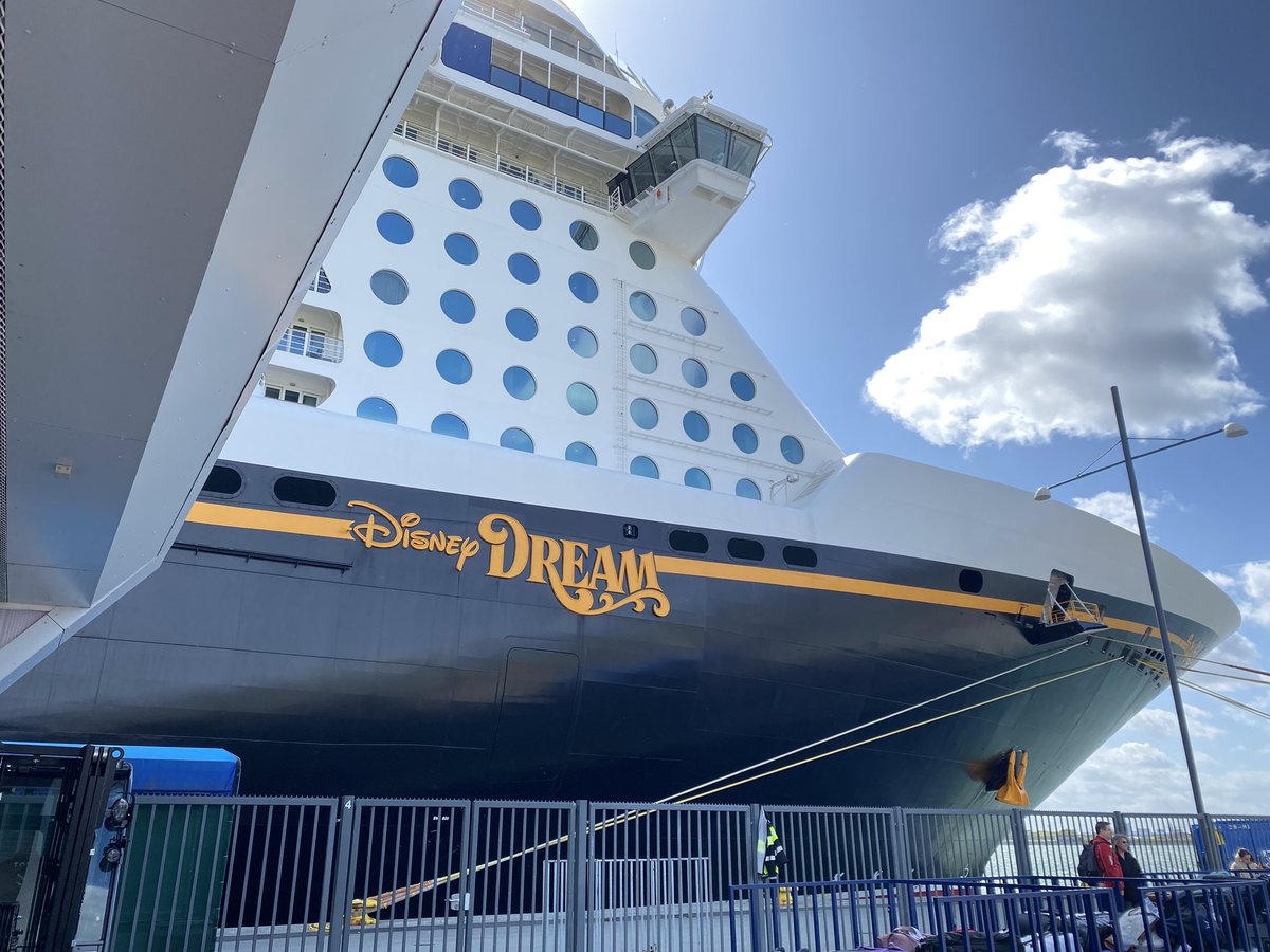 Jenocallaghan18's tweet photo. I’ve had 9 days on this beautiful ship and I never want to leave 🥰🥰🥰 #disneydream https://t.co/axK3SKqFr1