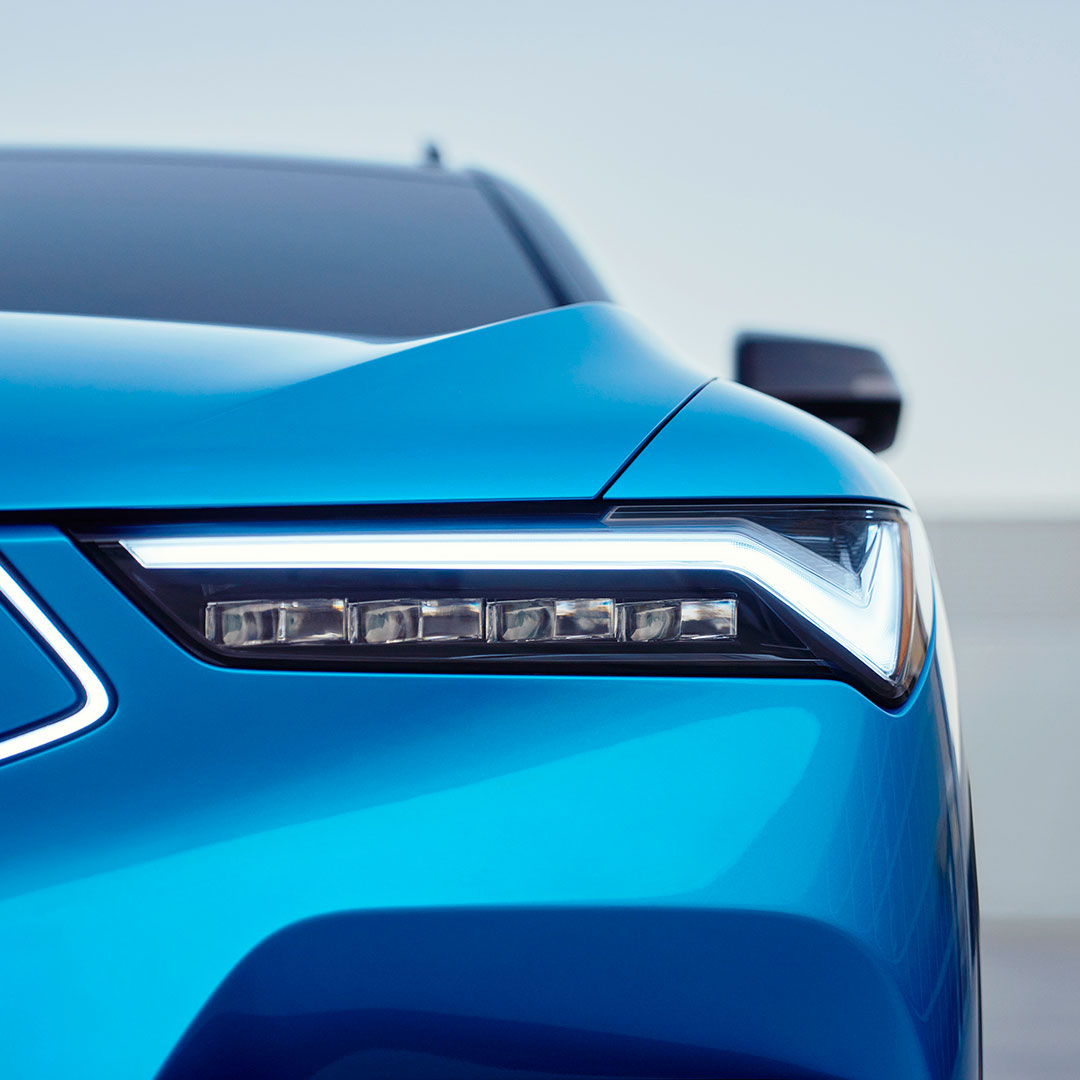 Acura's tweet photo. Introducing the #AcuraZDX, sporting an estimated 500-HP dual motor AWD on the #TypeS model, and featuring Bang &amp; Olufsen sound system and Google built-in.

Learn more: https://t.co/SiCw9jusHd https://t.co/BcKEGMkcL0