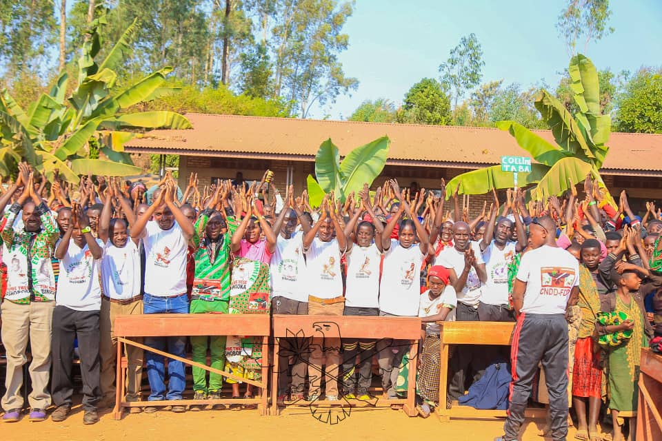 EAC_IPU's tweet image. On 17th of August, 2023, the SG of the @CnddFdd Party of Burundi RT.Hon. @R_Ndikuriyo has continued his @Ngoziprovince raids in #Marangara and #Cindonyi areas where he asked all eagle party activists to go about self-development activities.

Ndikuriyo is so active

 #CnddFdd2025