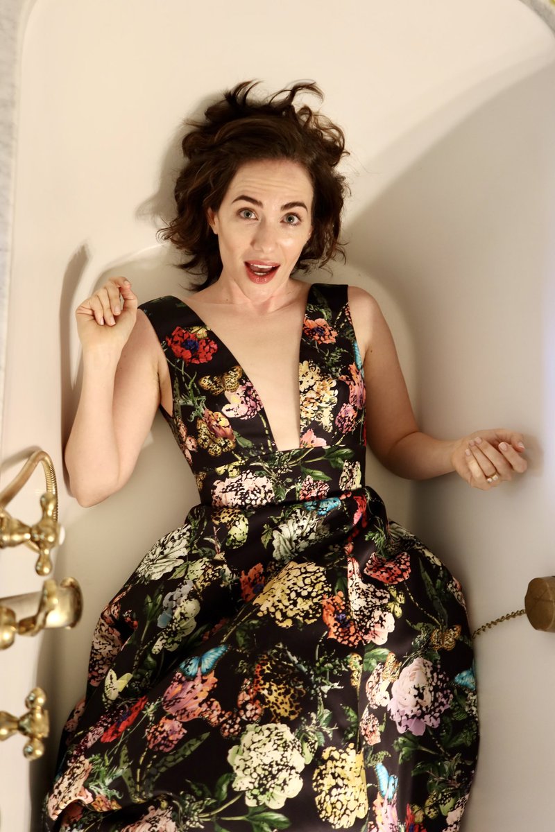 Just trying to make “bath dress” a thing.

#glamourshots #ownyourstyle #katesiegel #floralprint #tubtime
