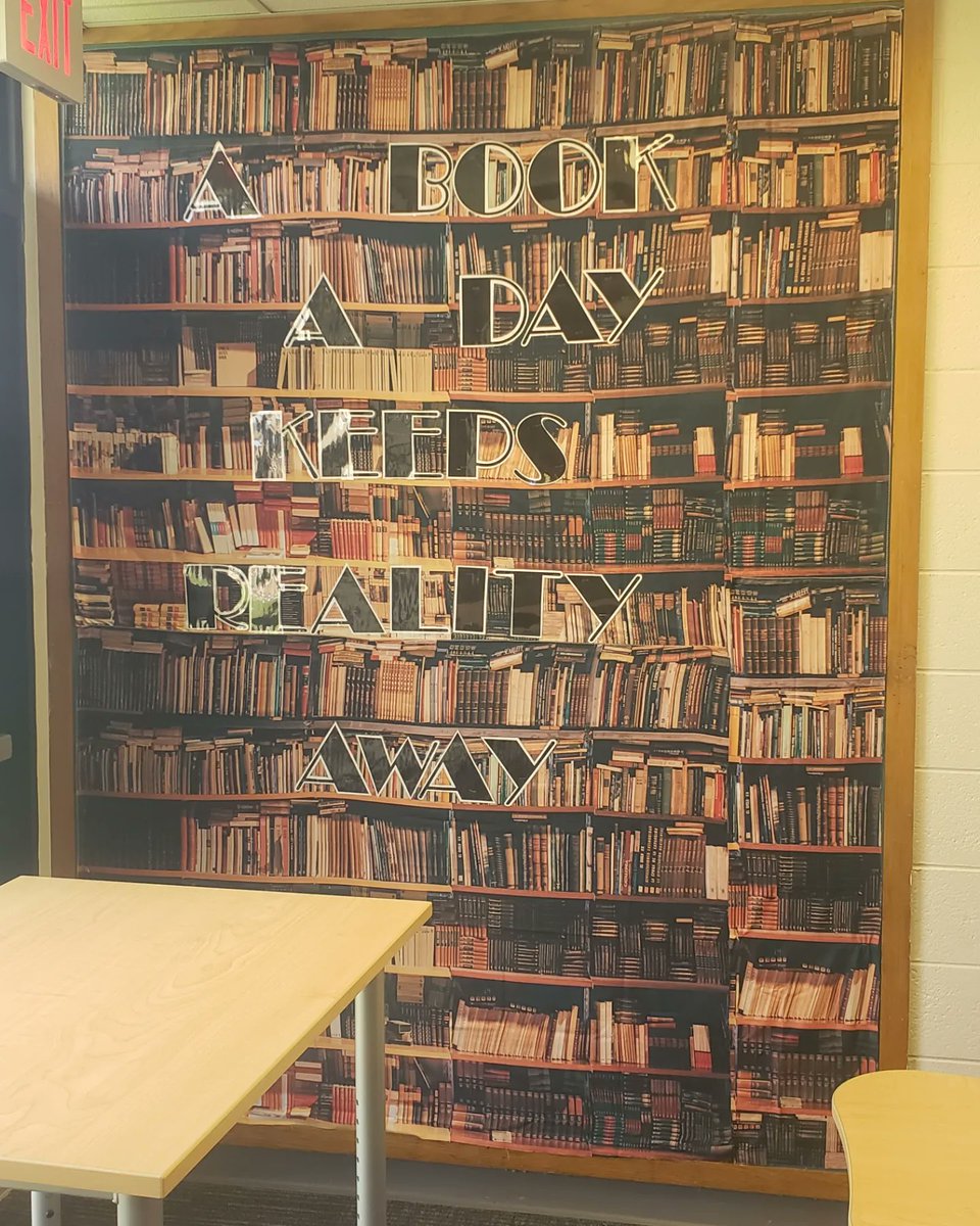 JessicaKFoster's tweet image. My favorite new bulletin board in my classroom. I told you I was making progress! I'm just slow. 🙃
#classroomprep #teacherlife #classroomdecor