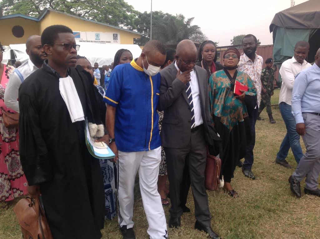 LHitshika's tweet photo. Un personne digne de confiance, après la première audience les peuples congolais comprennent qu'il est innocent et il le sera toujours. 🤝🤝🤝🤝🤝 #2SK https://t.co/4HMT1Sb53j