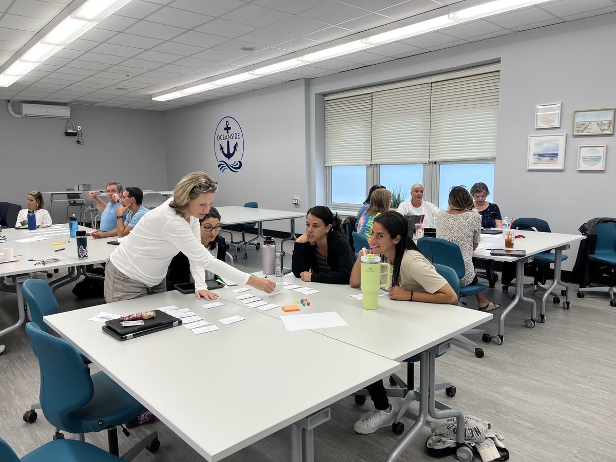 SSQueenB's tweet photo. ⁦@OMS_NY⁩ teachers getting ready for an exciting school year learning about engagement strategies for belonging and success ⁦@Dunnekkdunne⁩ https://t.co/0WGKPePTNy