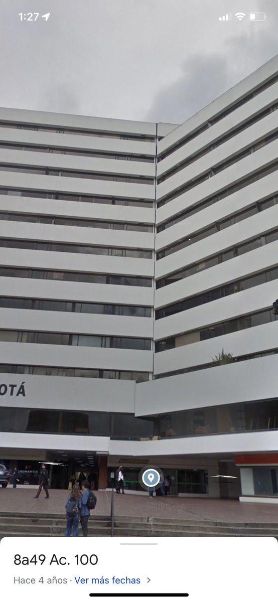 OMbotero's tweet photo. @CMILANOTICIA Siempre ha tenido ese desplazamiento generado por la construcción del Citybank hace más de 30 años https://t.co/ohVa5u1kNm