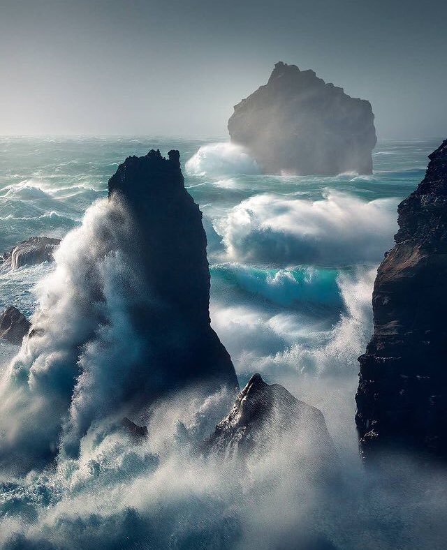 Brad_S_M's tweet photo. “Chaos” - Iceland 
© simona_br_photography https://t.co/LqbpNKG7J3
