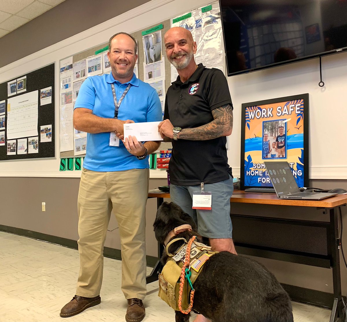 officialHP4Ws's tweet photo. Grateful to Crane Aerospace &amp; Electronics for supporting Healing Paws &amp; other organizations on #NationalNonprofitDay! 
#ThankfulThursday #HP4Ws https://t.co/bhRApxXIku