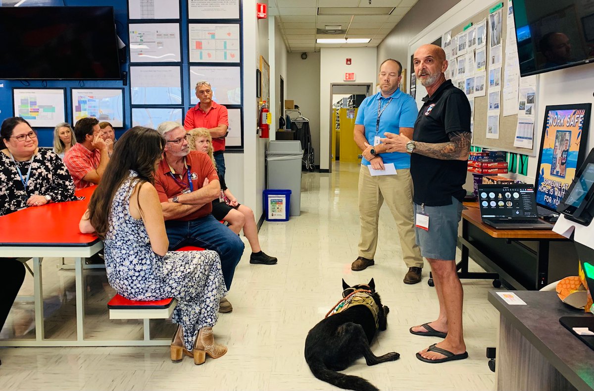 Grateful to Crane Aerospace &amp; Electronics for supporting Healing Paws &amp; other organizations on #NationalNonprofitDay! 
#ThankfulThursday #HP4Ws