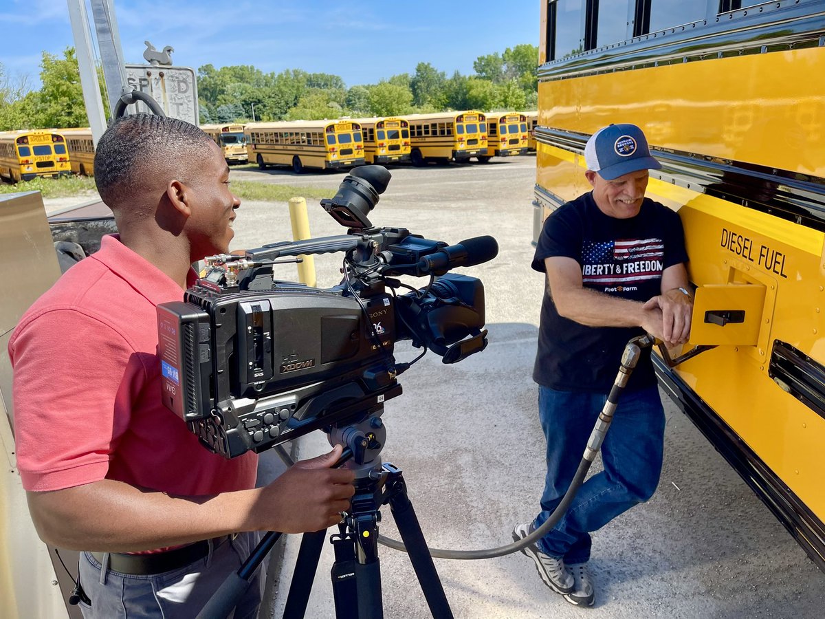 JasonLambNews's tweet photo. Thanks to @NBC26 and @EWScrippsCo for the opportunity to coach and strengthen storytelling in Green Bay.
This newsroom is home to hard-working journalists who prove you can find essential and lovable character-driven stories everywhere. Thanks @NC5 for loaning me out this week! https://t.co/axY6EhzcPc