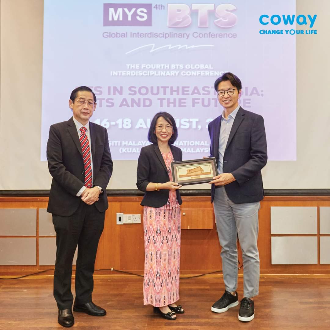 BangtanScholars's tweet photo. Thank you to @Coway_Global for sponsoring this year's 4th BTS: A Global Interdisciplinary Conference in Malaysia!

Experts &amp; professors from different countries gather &amp; share academic studies on social-economic impacts brought on by @BTS_twt! 💜

#BTSResearch @btsconference https://t.co/vAMr6dNIj2