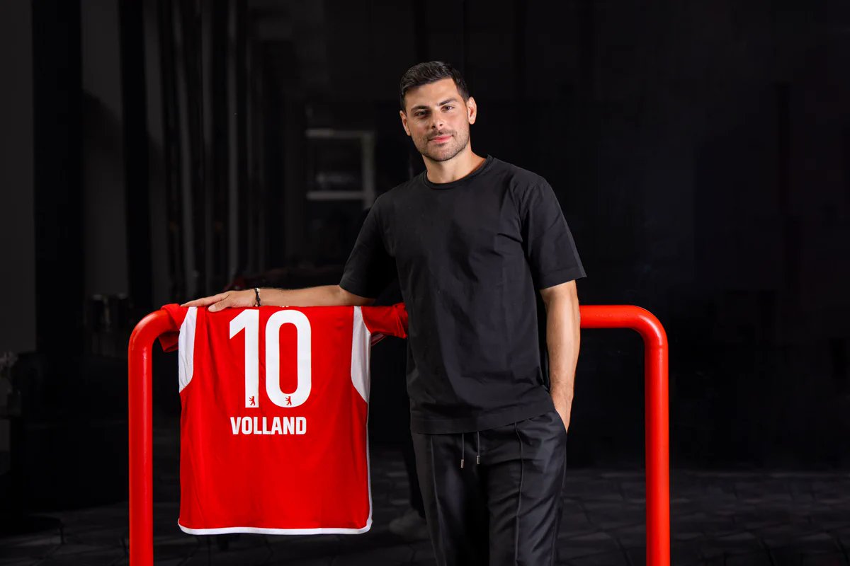 GGFN_'s tweet photo. Union Berlin's new No. 10.

Kevin Volland returns to the Bundesliga. (📸 @fcunion_en) https://t.co/P0GjOu4wiR
