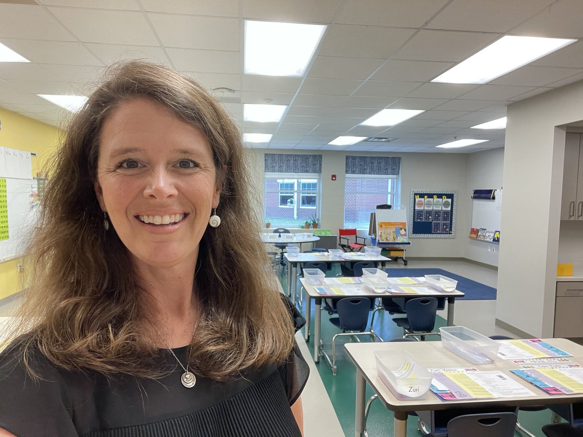 JoanneSahms's tweet photo. Ready to welcome my 22nd class of students! Looking forward to a great year with my new group of #firsties! #ourherd https://t.co/35WwwtzR7v