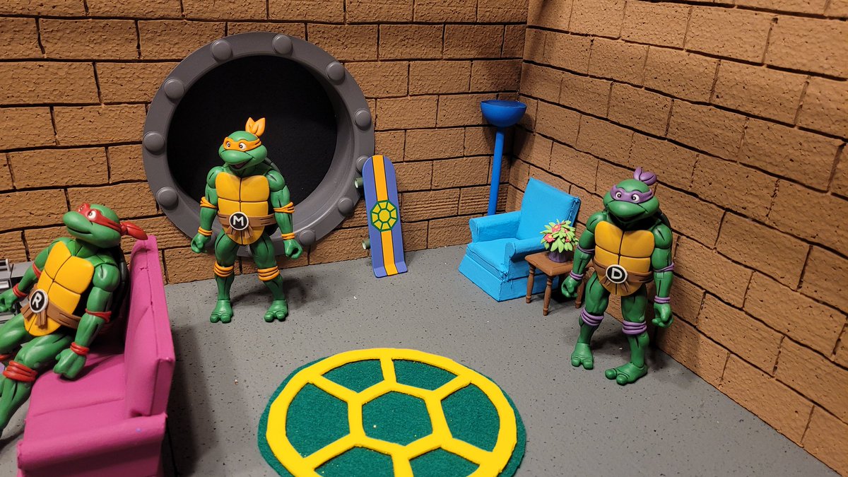 johnathancraig's tweet image. Gonna save you guys some money. I built mine for around $80
Foam and sewer portals: $40
Furniture: Hobby Lobby $30
Rug: $1
Paint: $5