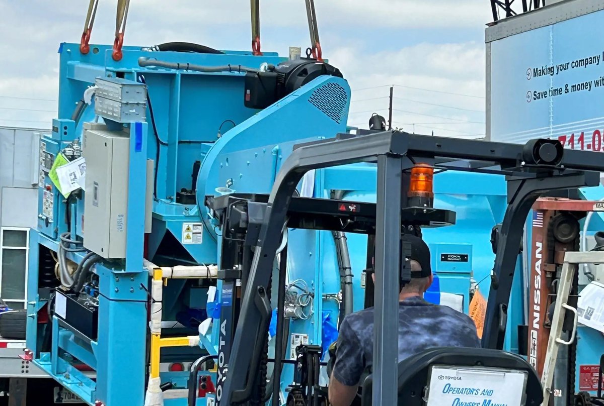 ServiceUniform's tweet image. At Service Uniform, we pride ourselves on being at the forefront of our industry and continuously evolving to meet the demands and expectations of our customers. This commitment has driven us to make new and exciting changes to our plant facility! serviceuniform.com/changes-plant-…