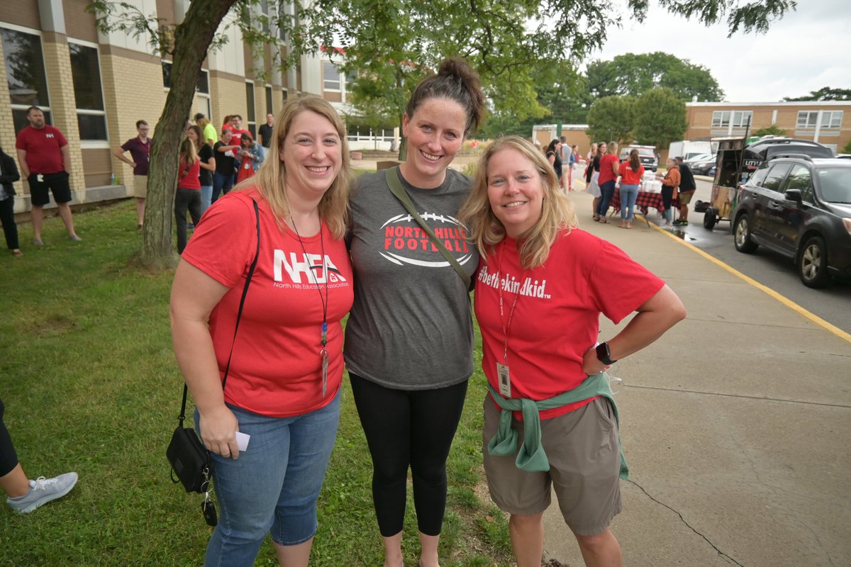 north_hills's tweet photo. We are so happy to have our teachers and staff back, and can't wait to welcome back our students on Wednesday! 🥳 #backtoschool #backtoschool2023 #nhproud #nhfirstday
ℹ️: https://t.co/EDWUMK1xLR https://t.co/6zIWbMqEVS