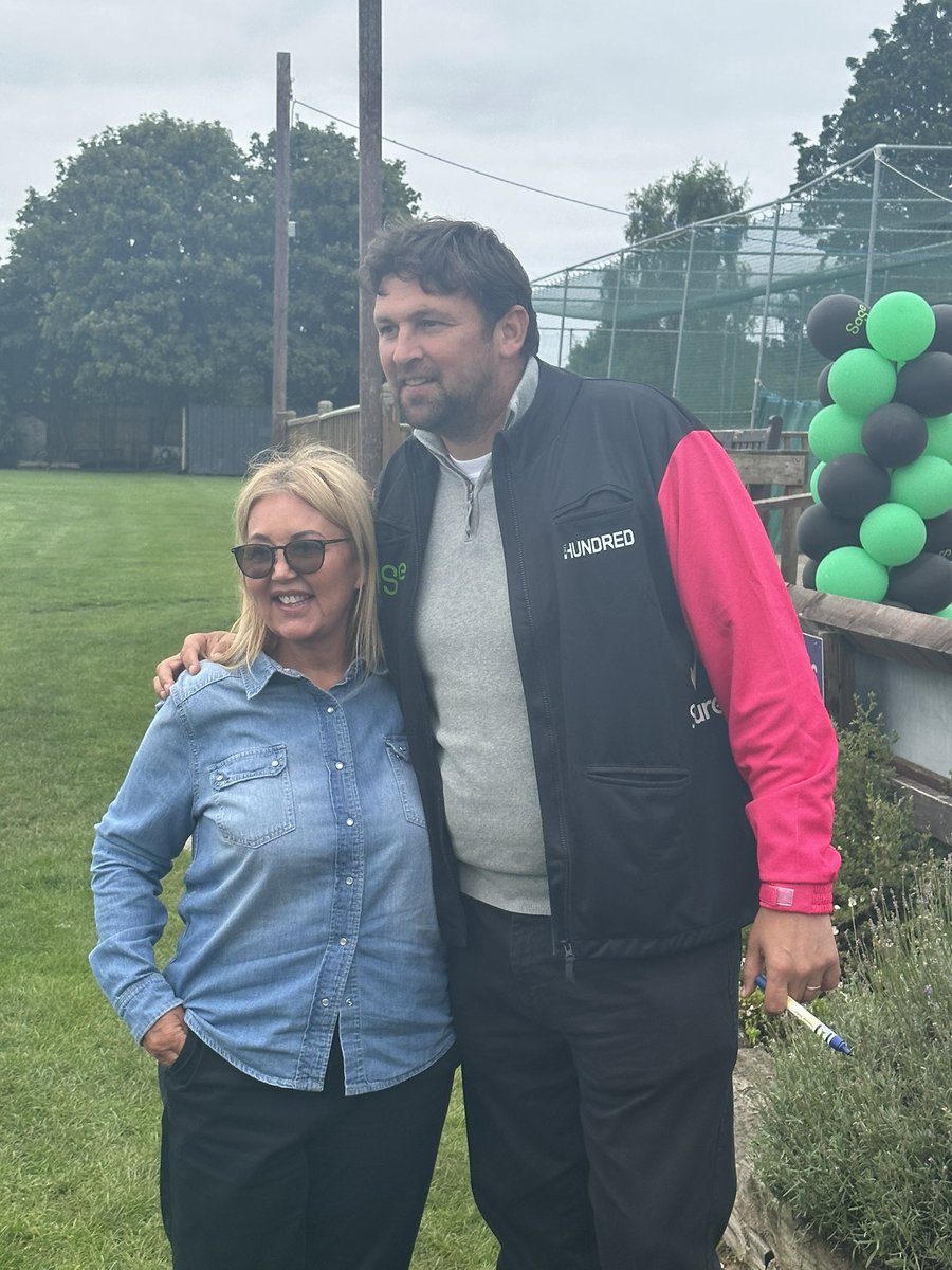 Kerry Sinclair tweet media