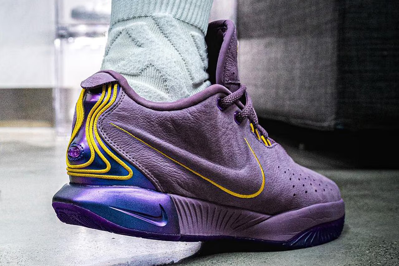kd 7 purple and pink