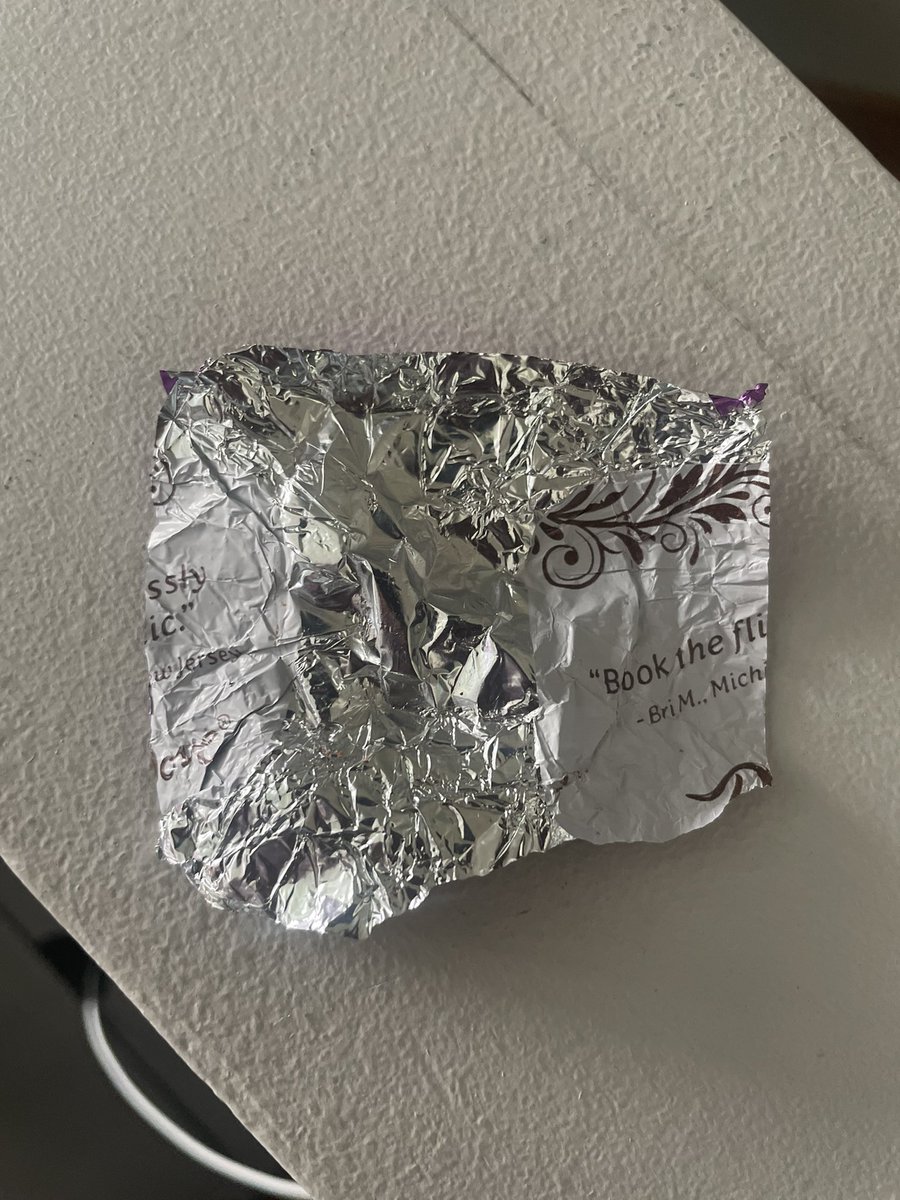 myPARAGative's tweet photo. @DoveChocolate when your having a really bad day https://t.co/MQxmKoHiEo