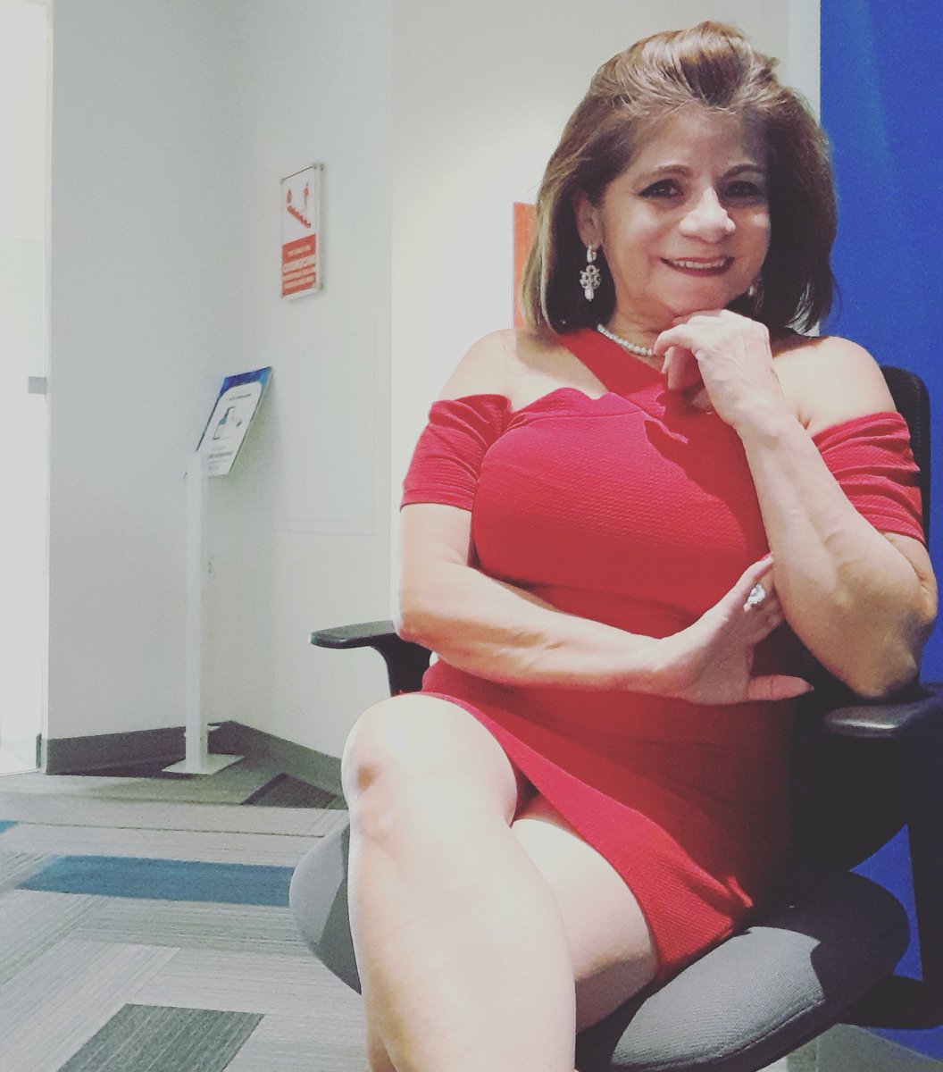 RuthDomnguez2's tweet photo. Una sonrisa puede brindar un momento de paz a cualquier persona
No sabemos que problema está pasando en ese momento y ser amables los unos con los otros puede hacer más liviana nuestra carga diaria. https://t.co/ZvuEB7waDj
