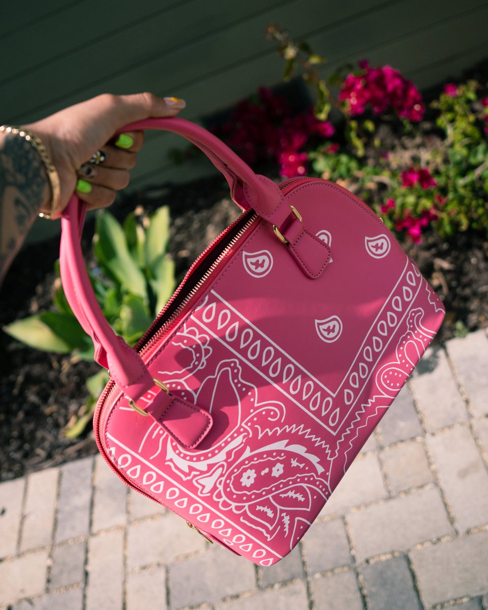 Perfect for your everyday needs 🎀🎀

Available at
SATORIMOB.COM #satorimob