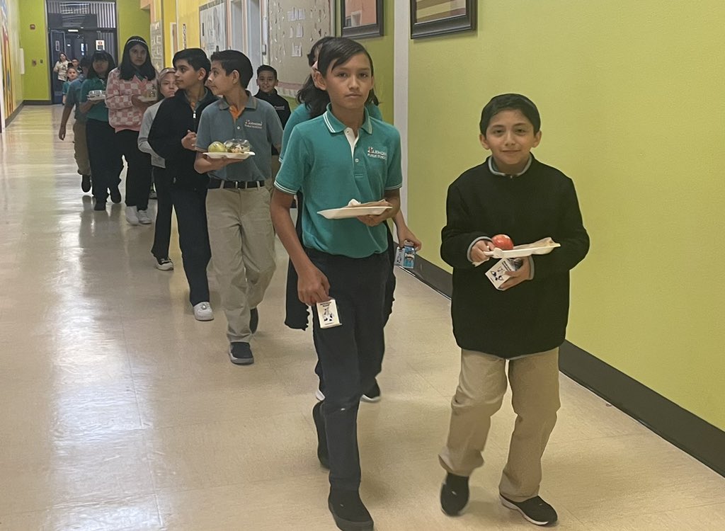 We challenge our scholars to do their best in and out of the classroom and they are off to a great start. 

Our scholars are engaged in class and while walking the halls at lunch. Great job Tigers! 

We see you learning and growing!

#ApplyHarmony