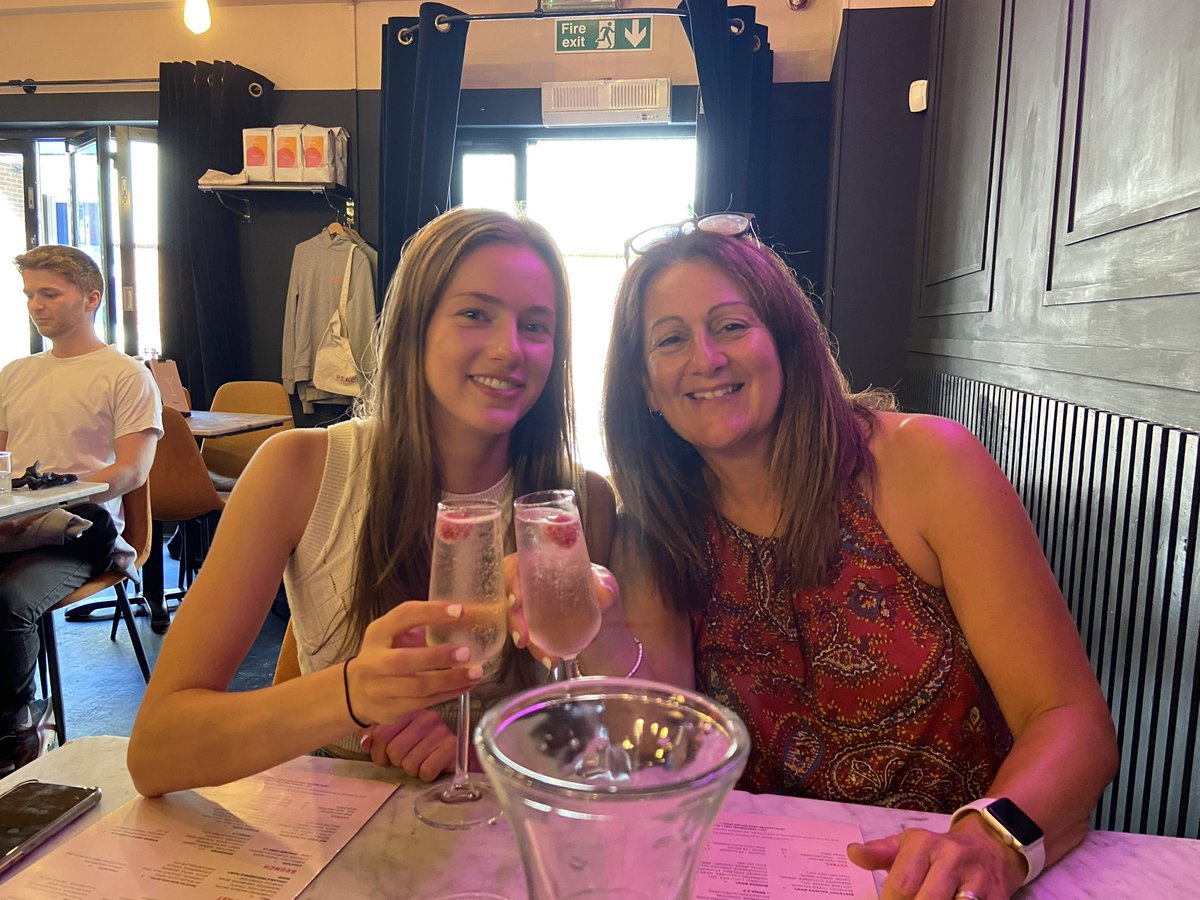 Julia Kay tweet media