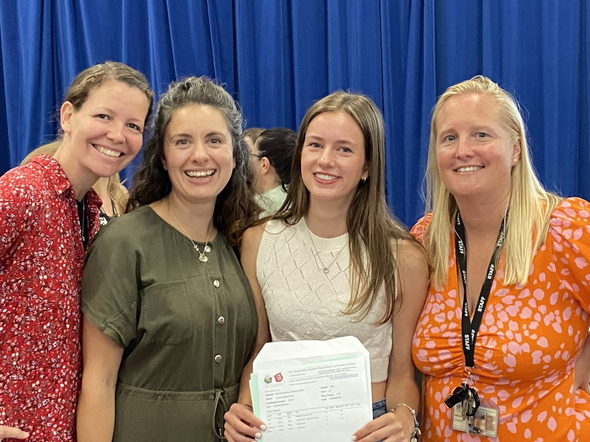 Julia Kay tweet media