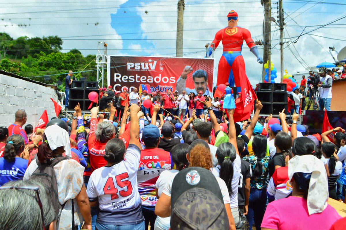 VamosConMarcano (@vamosconmarcano) on Twitter photo ¡Qué viva Upata! Con nuestro primer vicepresidente del <a href="/PartidoPSUV/">PSUV</a>, <a href="/dcabellor/">Diosdado Cabello R</a>, acompañamos al pueblo de Piar a las calles para respaldar a nuestro hermano, presidente protector, <a href="/NicolasMaduro/">Nicolás Maduro</a>. ¡La fuerza revolucionaria unida!
#VenezuelaEcologica ¡Qué viva Upata! Con nuestro primer vicepresidente del <a href="/PartidoPSUV/">PSUV</a>, <a href="/dcabellor/">Diosdado Cabello R</a>, acompañamos al pueblo de Piar a las calles para respaldar a nuestro hermano, presidente protector, <a href="/NicolasMaduro/">Nicolás Maduro</a>. ¡La fuerza revolucionaria unida!
#VenezuelaEcologica