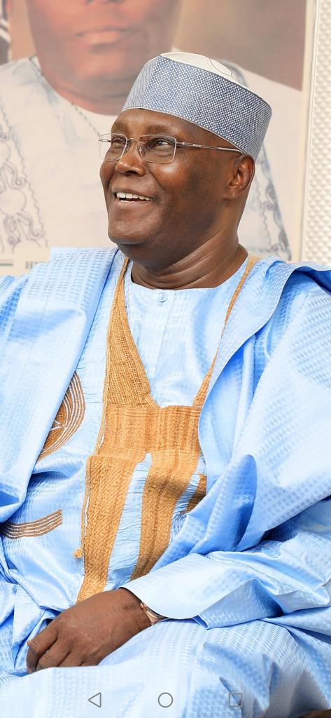 DemolaRewaju's tweet image. DG of Obi's campaign openly advising Tinubu to go and copy Atiku's manifesto for the oil sector is all you need to understand the last presidential election.

If we want to be honest: Atiku Abubakar was by far the most competent, but some chose to engage it as an ethnic affair.