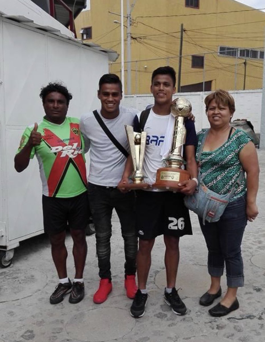 Con mucho dolor en el corazón, acabo de recibir la noticia que falleció mi amigo Carlos “El Mozu” Martínez ✝️🥹😭😭😭

Un joven alegre, un tipazo como amigo, muy atento con sus padres y hermano y un gran jugador, pero sin duda mejor ser humano 😥😥

Te recordaremos con cariño 🫶
