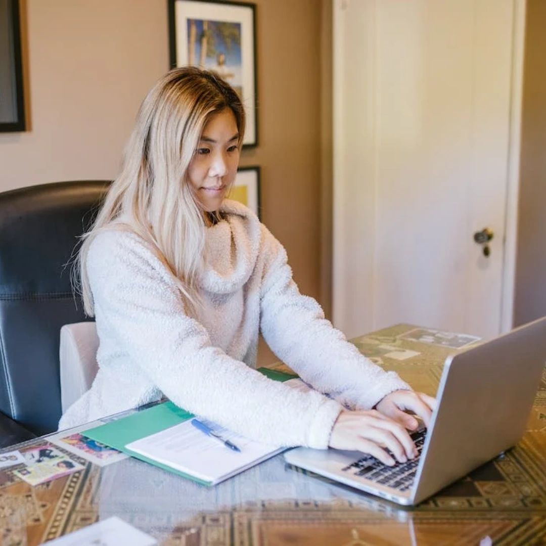 wildeignites's tweet image. Whether you&apos;re just starting out or a seasoned author, my virtual classes provide personalized guidance and support to help you improve your writing skills. Let&apos;s embark on this creative journey together! #VirtualClasses #WritingWorkshops #AuthorCoaching